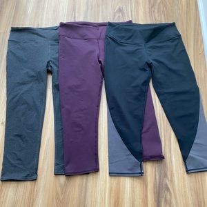 Fabletics cropped leggings / yoga pants - size M